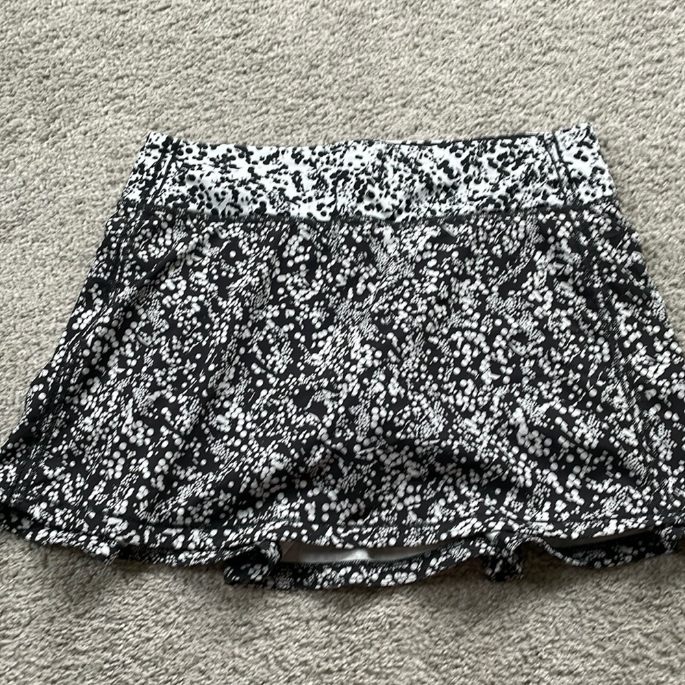 Lululemon Black and White Skort